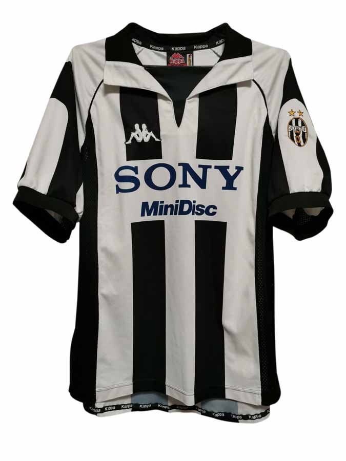 Juventus-Home-1997-1998-Season-CENTENARY-Retro-Jersey.jpg